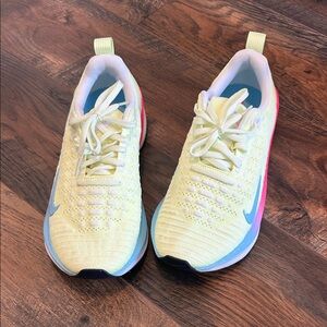 Women's Nike ReactX Infinity Run Flyknit 4 sz 8.5